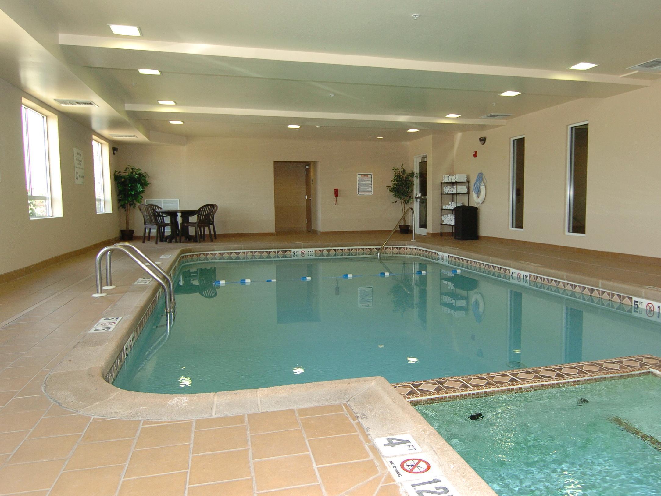 Holiday Inn Express Hutchison By Ihg Hutchinson Luaran gambar